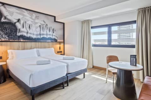 Andante Drassanes — hotel room