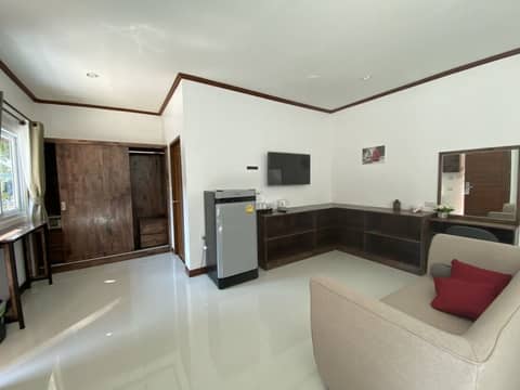 Paradise Land Resort — hotel room
