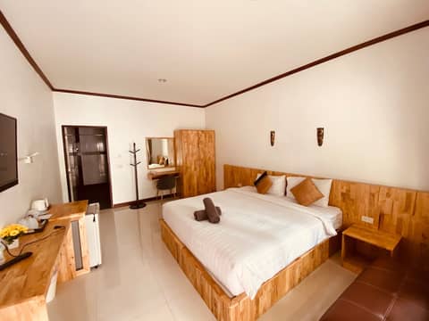 Paradise Land Resort — hotel room