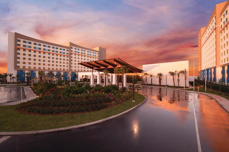 Universal’s Endless Summer Resort – Dockside Inn and Suites — building