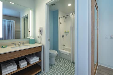 Universal’s Endless Summer Resort – Dockside Inn and Suites — photo 7