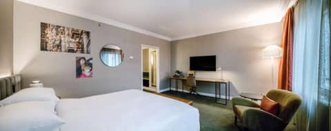 Hilton Brussels Grand Place — hotel room