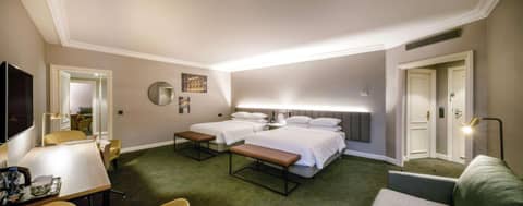 Hilton Brussels Grand Place — hotel room