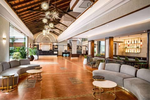 DoubleTree by Hilton Hotel Goa - Arpora - Baga — recepcion & lobby
