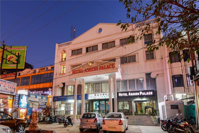Hotel Ashish Palace — building