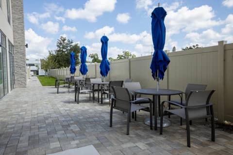 Holiday Inn Express & Suites Tampa Stadium - Airport Area by IHG — photo 3