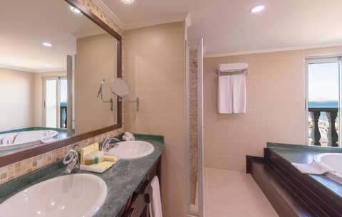 Crowne Plaza Antalya by IHG — photo 6