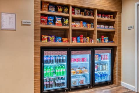 TownePlace Suites by Marriott Indianapolis Airport — photo 5