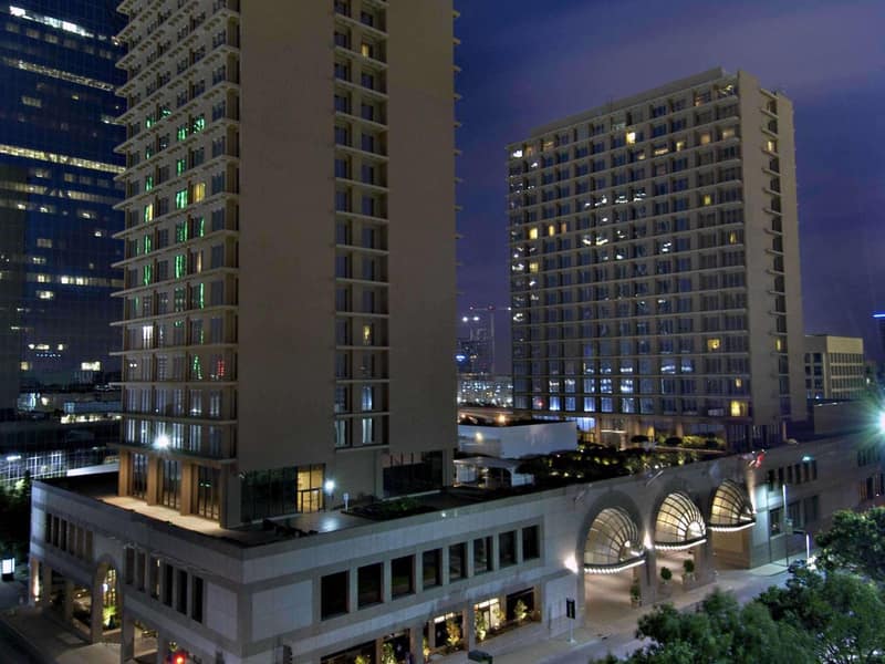 Fairmont Dallas — building