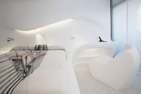 Hotel Puerta America — bedroom