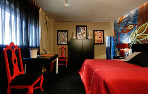 Hotel Puerta America — bedroom