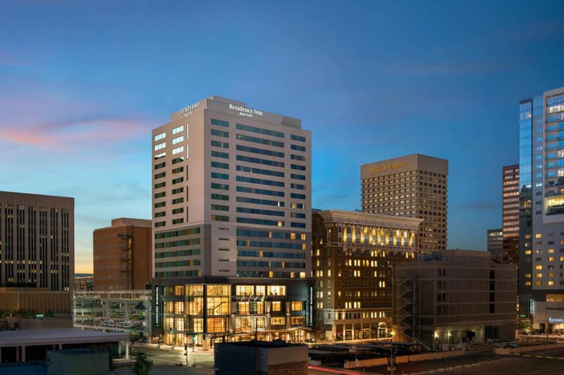 Courtyard by Marriott Phoenix Downtown — building