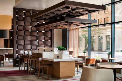 Courtyard by Marriott Phoenix Downtown — photo 8