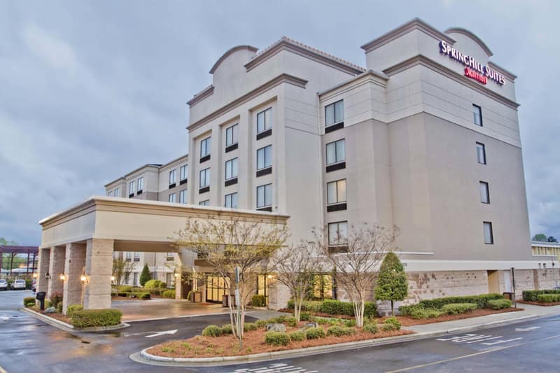 The Beacon Charlotte Airport by IHG — building