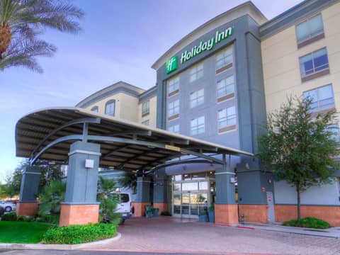 Holiday Inn & Suites Phoenix Airport by IHG — photo 6