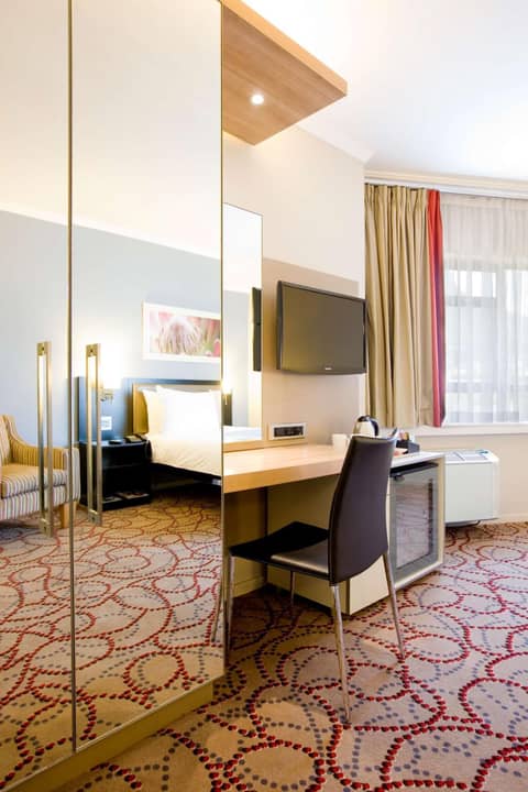 SunSquare Cape Town Gardens — hotel room