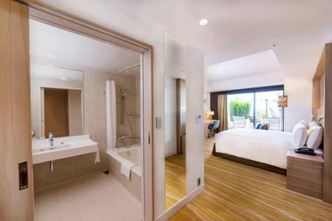 DoubleTree by Hilton Okinawa Chatan Resort — photo 4