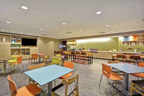 Home2 Suites By Hilton Portland Airport — photo 5