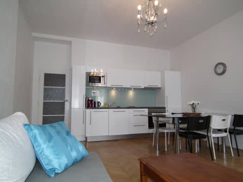 Old Town spacious apartment — photo 3