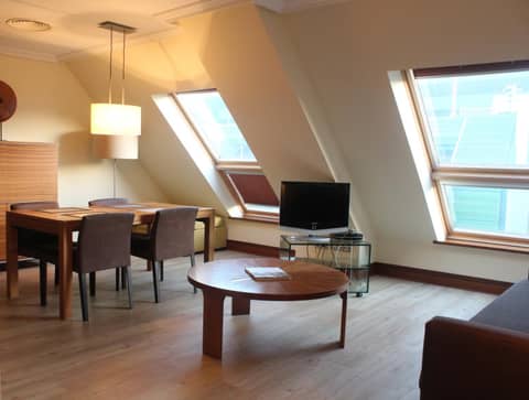 Santiago Apartments Bilbao — hotel room