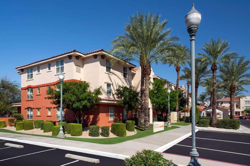 Sonesta Simply Suites Phoenix Scottsdale — building