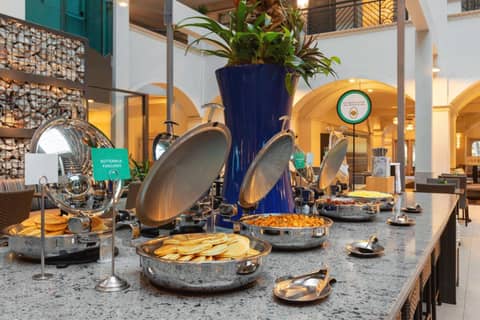 Embassy Suites by Hilton Miami International Airport — photo 4