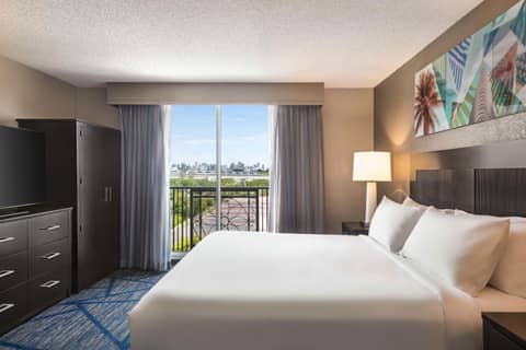 Embassy Suites by Hilton Miami International Airport — photo 8
