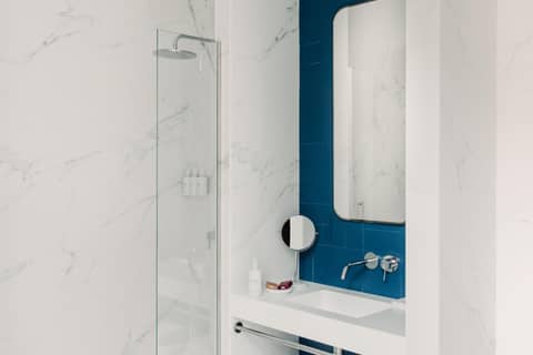 Room Mate Collection Helen Berger — bathroom