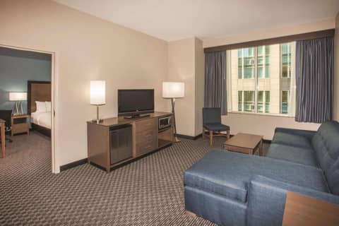 La Quinta Inn & Suites by Wyndham Chicago Downtown — photo 7