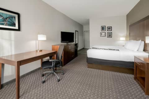 La Quinta Inn & Suites by Wyndham Fort Worth Arlington West — photo 9
