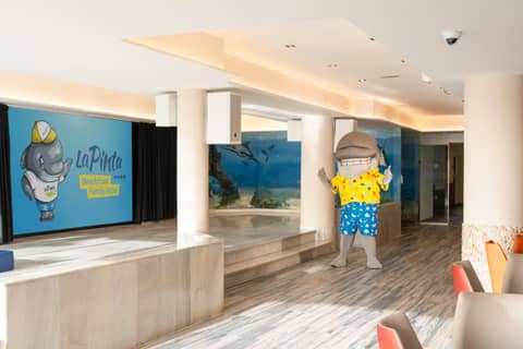 HOVIMA La Pinta Beachfront Family Hotel — photo 8