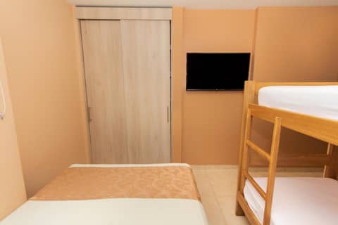 Hotel Aixo Suites By GEH Suites — photo 3