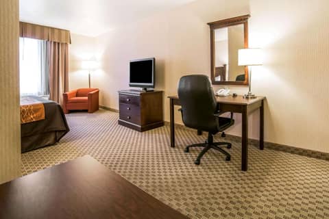 Comfort Inn & Suites Henderson - Las Vegas — photo 4