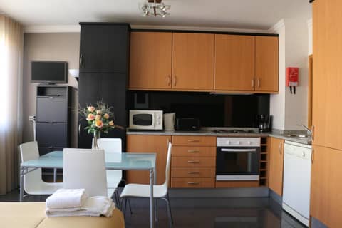 Studios Porto Solar — kitchen