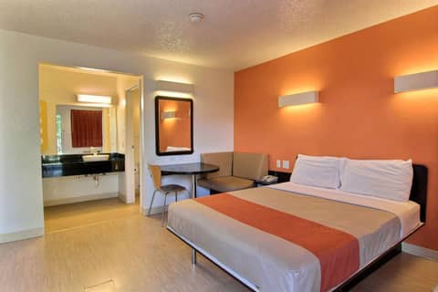 1 Queen Bed | — the supplier's photographs — photo 1