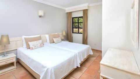 Alfagar Village — hotel room