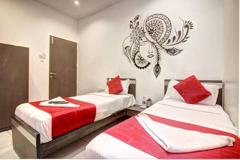 Hotel Sunshine Airport — hotel room