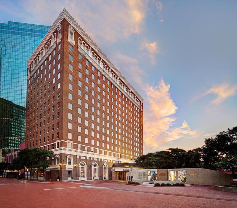 Hilton Fort Worth — building
