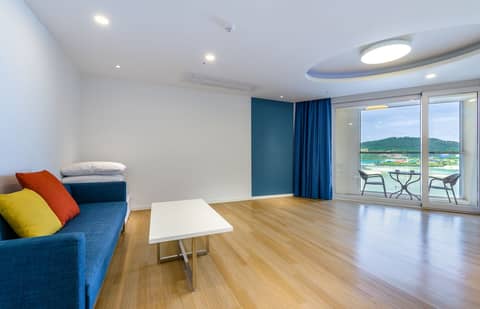 Aimi Jeju Beach Hotel Hamdeok W — photo 9