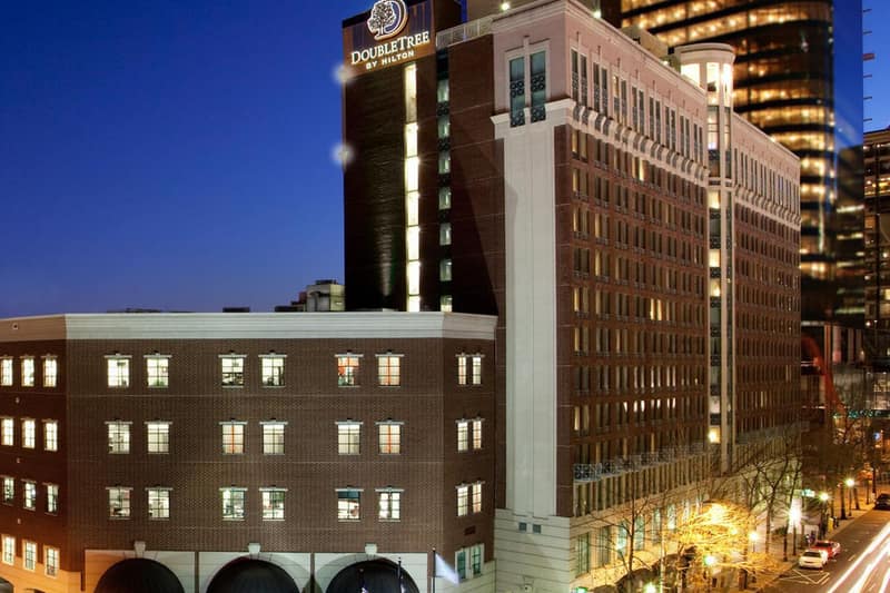 DoubleTree by Hilton Charlotte City Center — building