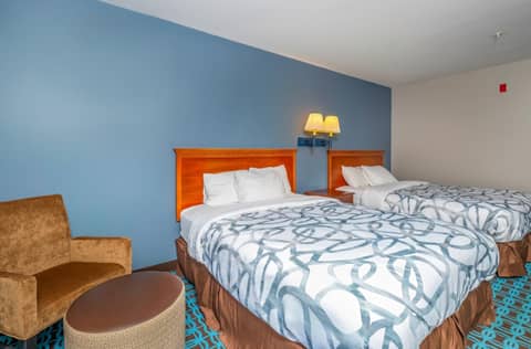 Spark By Hilton Freeport — photo 7
