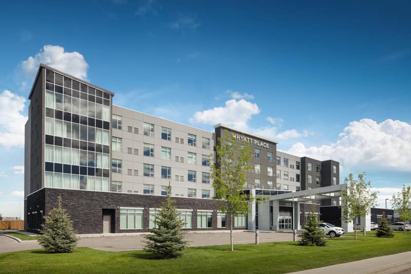Hyatt Place Calgary Airport — building