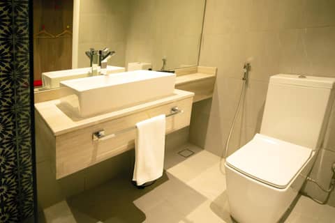 Grand Kingsgate Jaddaf Waterfront Hotel by Millennium — photo 2