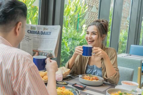 Holiday Inn Express Bangkok Soi Soonvijai by IHG — dining