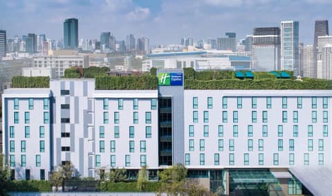 Holiday Inn Express Bangkok Soi Soonvijai by IHG — photo 8