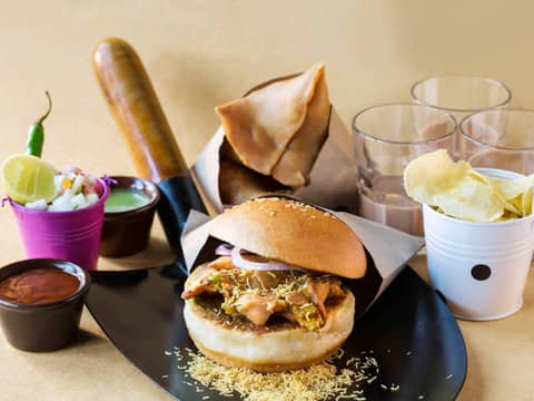 ibis Mumbai Vikhroli - An Accor Brand — dining