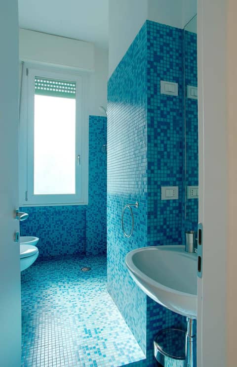 Milan Apartment Rental — bathroom