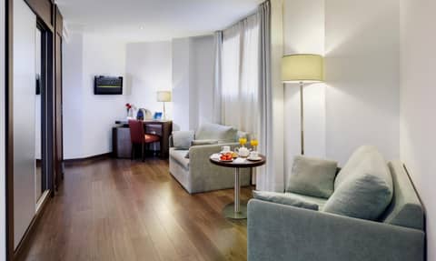 Sercotel Coliseo — hotel room