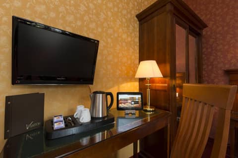Hotel Viator - Gare de Lyon — hotel room