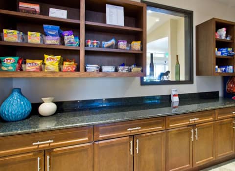 Holiday Inn Express and Suites Denver East Peoria Street by IHG — photo 2